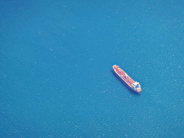 货轮鸟瞰图图片下载