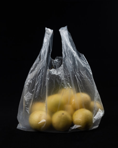 白底塑料袋里的梨图片下载