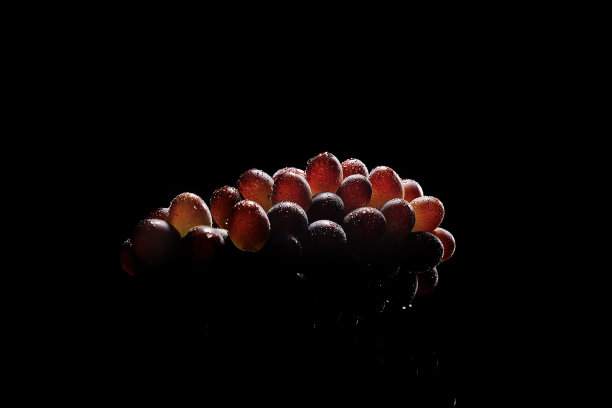 一串成熟的葡萄——库存照片图片下载