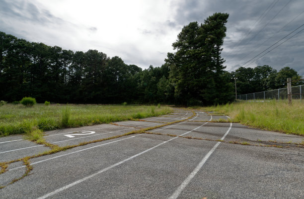 旧跑道图片下载