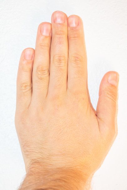 男人的手，食指比无名指长图片下载