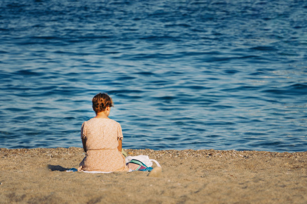 一个平静祥和的假期。图片下载
