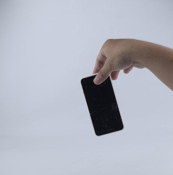 拿着手机的手坏了图片下载