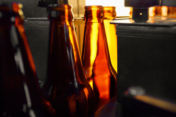 瓶子质量检查检验过程图片下载