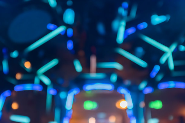 散景彩色光晕，彩色明亮的LED灯在运动中模糊图片下载