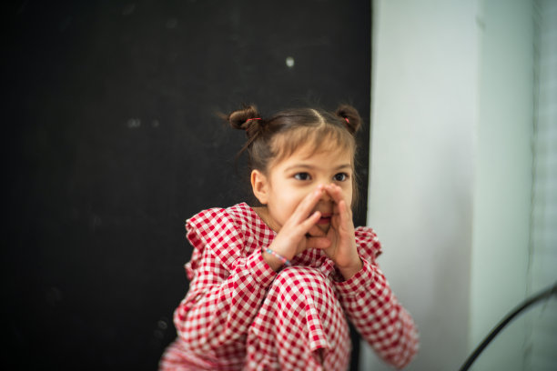 无辜的女孩图片下载