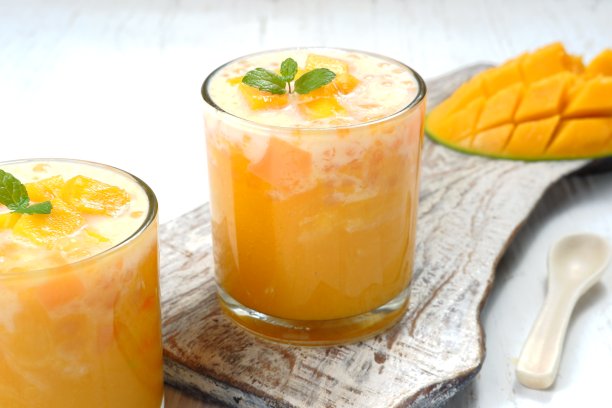 甜奶油西米芒果甜点，亚洲芒果甜点，也被称为芒果Lolo图片下载