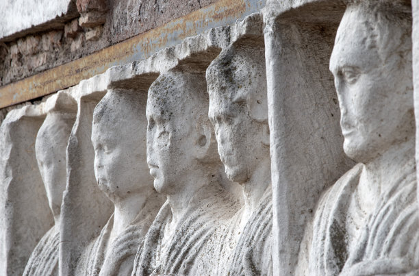 伊拉罗·弗斯科之墓，罗马Via Appia Antica的葬礼纪念碑图片下载