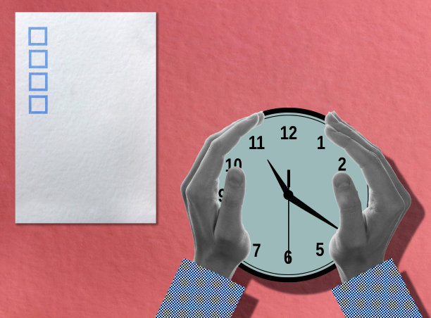 手拿着钟。一张有粉红色背景的调查问卷的纸。当代艺术拼贴。copyspace。图片下载