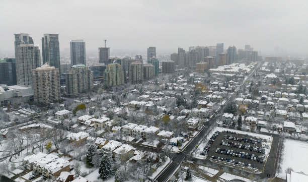 加拿大多伦多的北约克地区冬天下雪图片下载