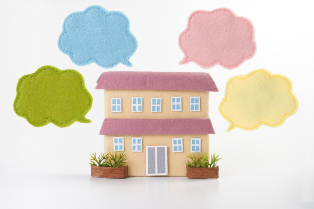 用毛毡在白色背景上制成的语音气泡图片下载