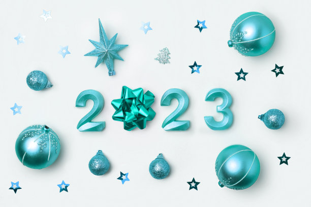 2023白色表格上的蓝色数字。现代新年背景。创意贺卡。平铺，俯视图，复制空间。旗帜设计。最小的节日模拟数字。庆祝节日的时间图片下载