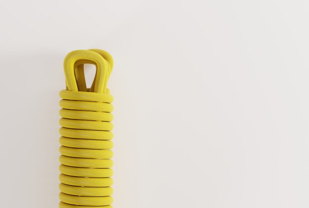 浅背景上的攀爬绳索。图片下载