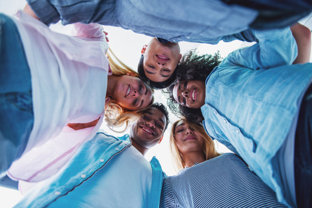 年轻成功的团队图片下载