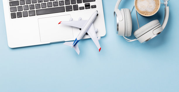 旅游和在线预订的概念图片下载