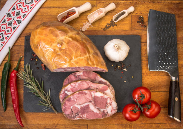 肉冻块，准备上桌。图片下载