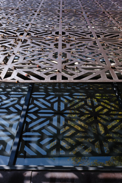 铁制窗护盾。图片下载