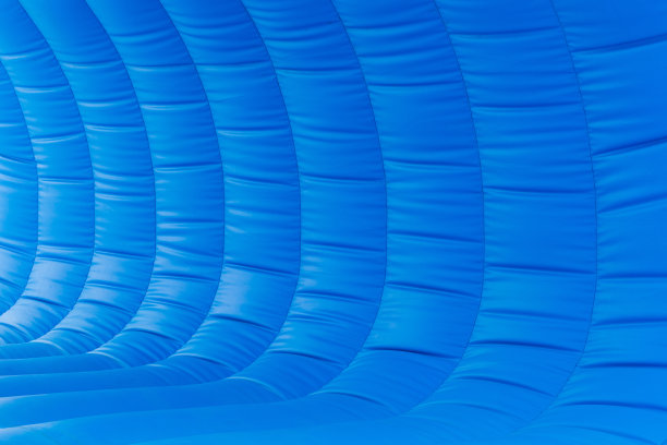 儿童游戏设备的滑梯制成的塑料作背景图片下载