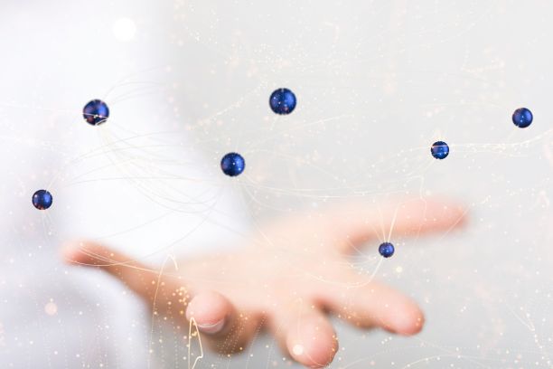 3D渲染全球网络在手图片下载