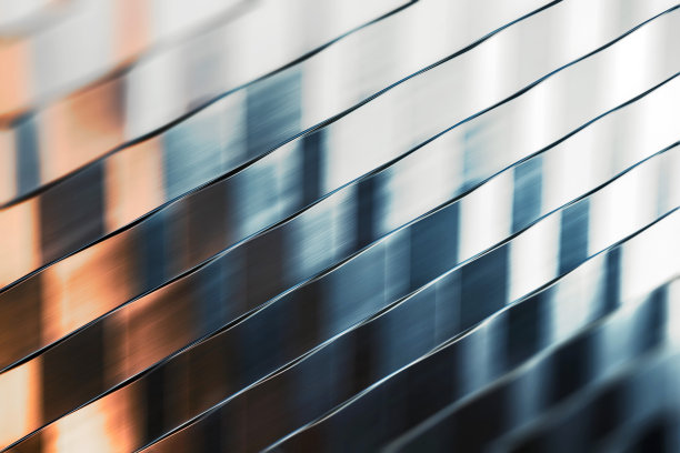 建筑立面有金属反射瓷砖图片下载