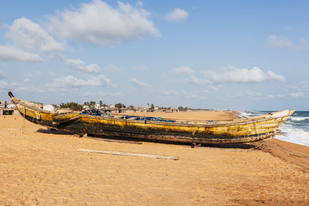 传统渔船-贝奇路线，科托努，贝宁图片下载