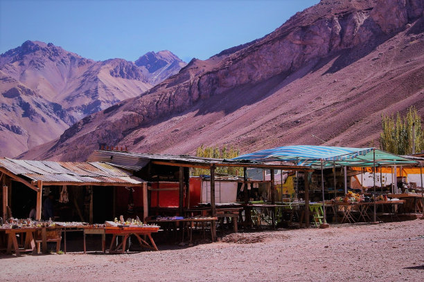 山间的集市图片下载