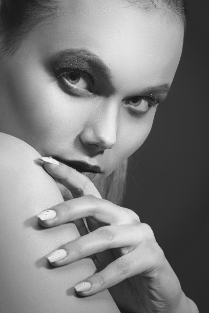 女孩专业化妆图片下载