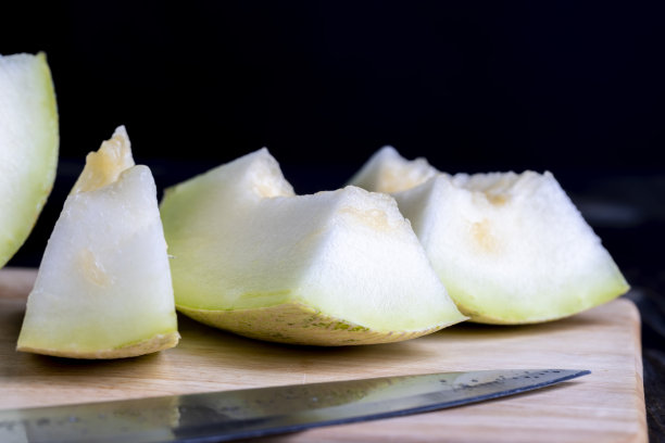 香喷喷的熟瓜切成大块图片下载