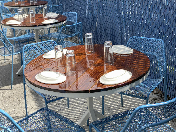 餐厅的桌子图片下载