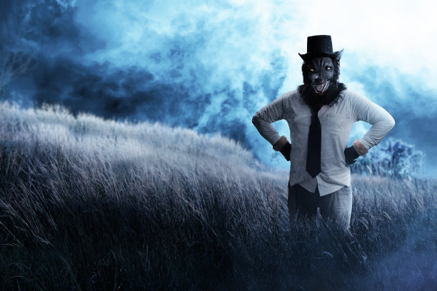 一个满月的狼人图片下载