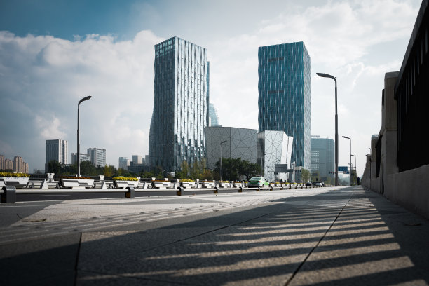 阳光明媚的成都图片下载