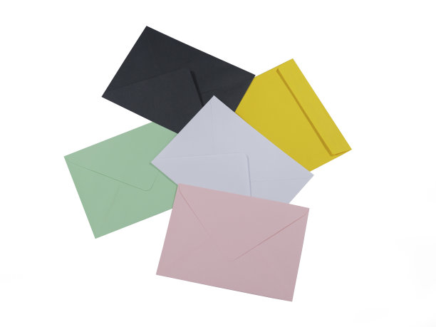 白色背景上的彩色字母图片下载