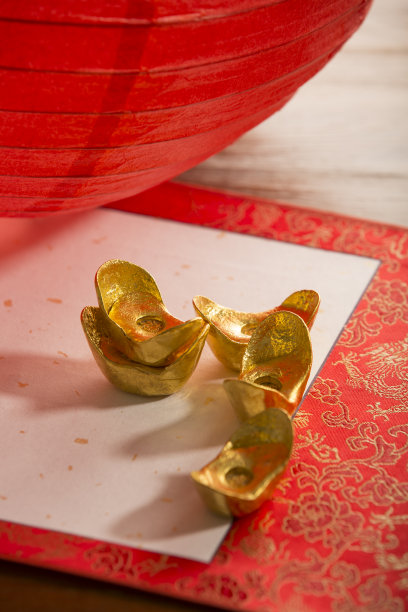 金元，红纸灯笼，展开书卷，新春佳节，喜庆气氛背景图片下载