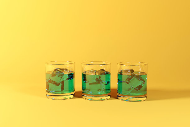 橙色背景的饮料。图片下载