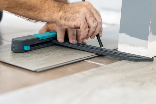 男性手量乙烯基拼花图片下载