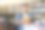 正在为学术研究找书的大学生图片下载