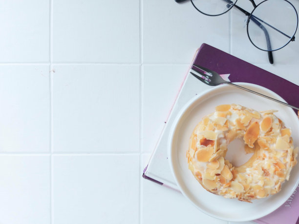 杏仁馅的甜甜圈图片下载