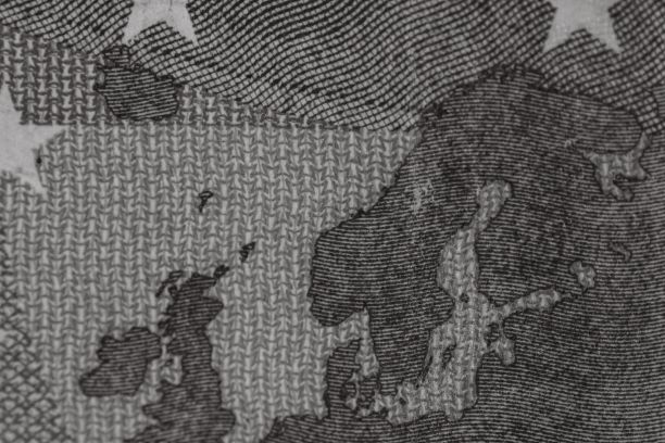 灰度微距小细节拍摄欧元纸币图片下载