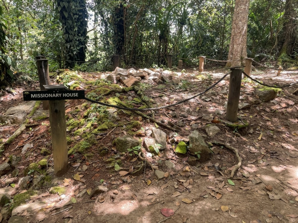 教会小屋废墟图片下载