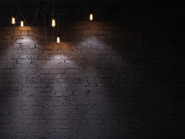 旧砖墙上的老式电灯图片下载