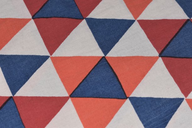 多色三角形织物背景图片下载
