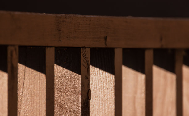 抽象的木质建筑，背景照片图片下载