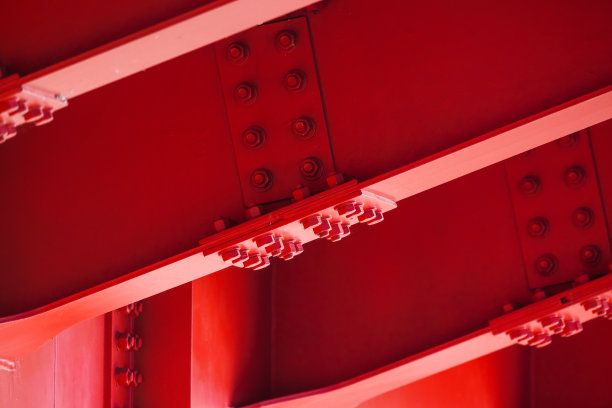 红色钢桥跨度，下视图图片下载