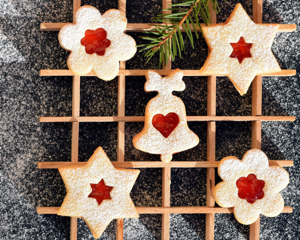 各种形状的草莓酱林策饼干图片下载