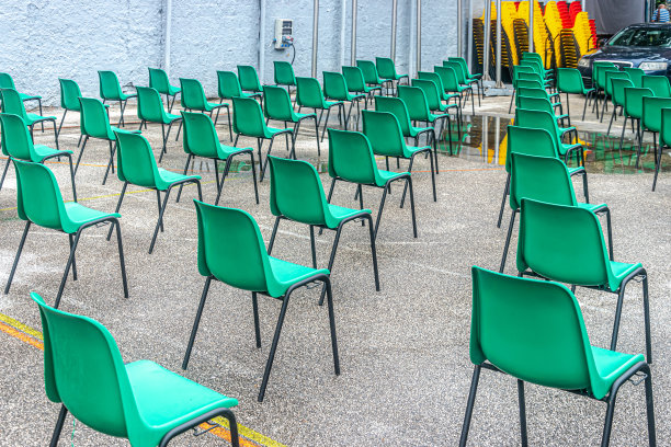 受新冠肺炎疫情限制，露天电影院Metalac为2020年萨拉热窝电影节准备图片下载