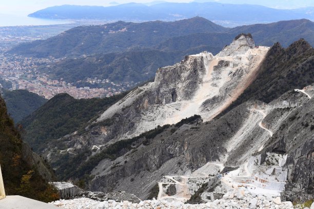 卡拉拉大理石采石场图片下载