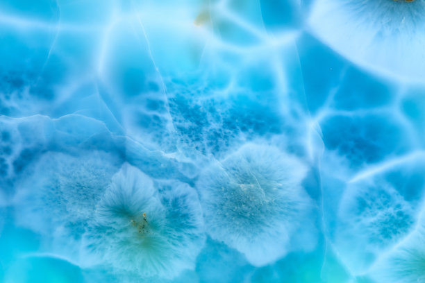 奢华的Larimar原矿物水晶背景材质。图片下载