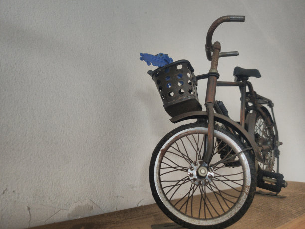 旧自行车展览图片下载