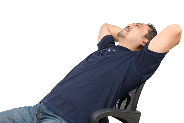 背痛的中年男子被隔离在白色背景上，图片下载