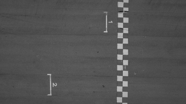 航拍顶视图网格开始，赛道开始，比赛沥青路图片下载